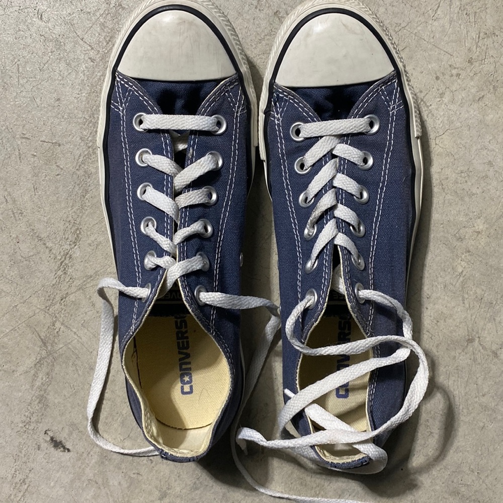 Blue converse!!